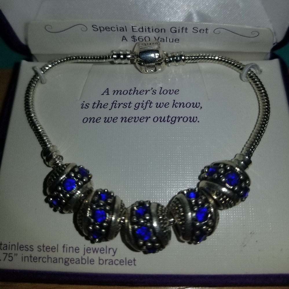 Hallmark Connections Mother's Bracelet
